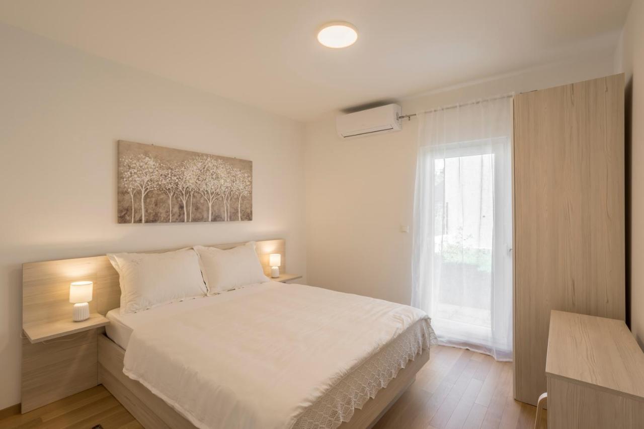 Apartment Coastal 1 *