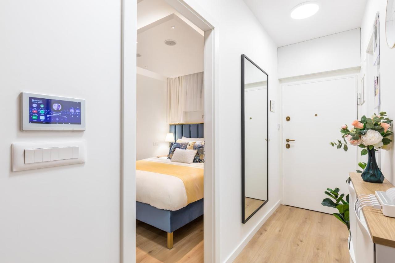 Apartment Exquisite Couples Delight With Free Bikes & Parking Split