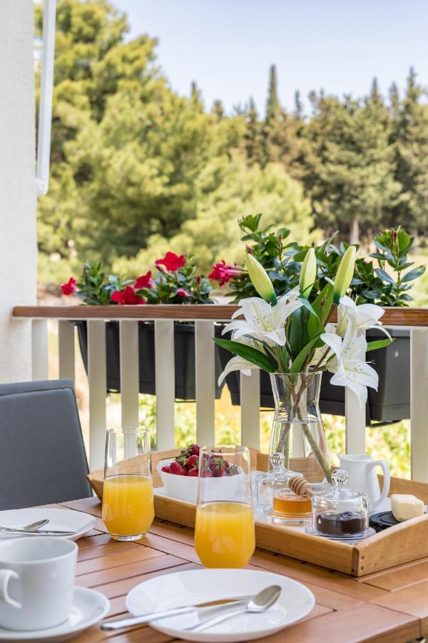 Apartment Exquisite Couples Delight With Free Bikes & Parking