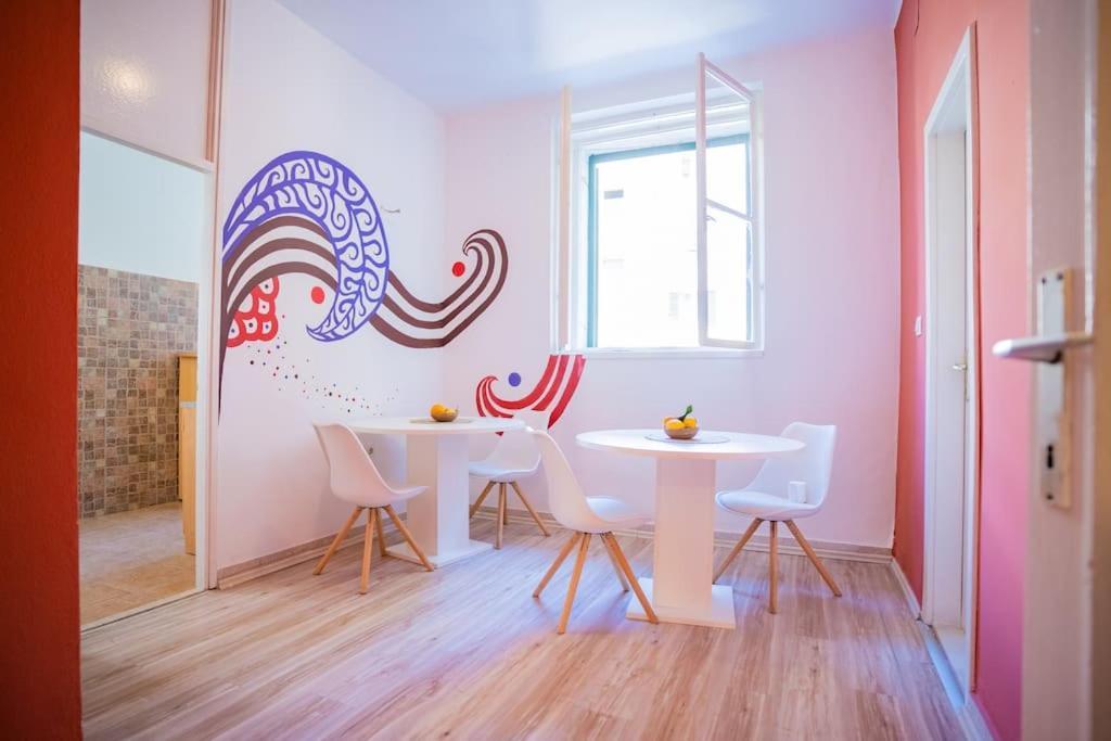 Sole Macula Apartment Split