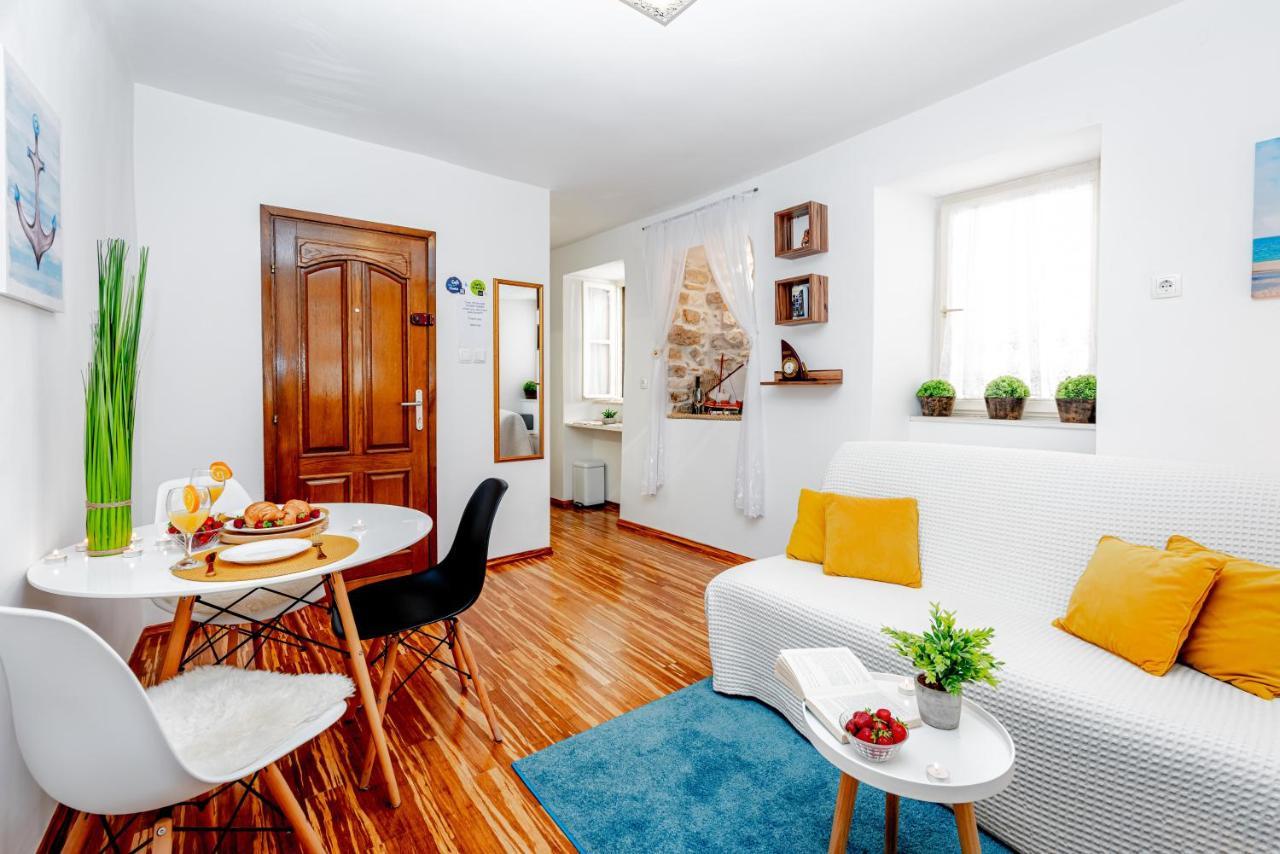 Golden Dream In Diocletian Palace Apartment