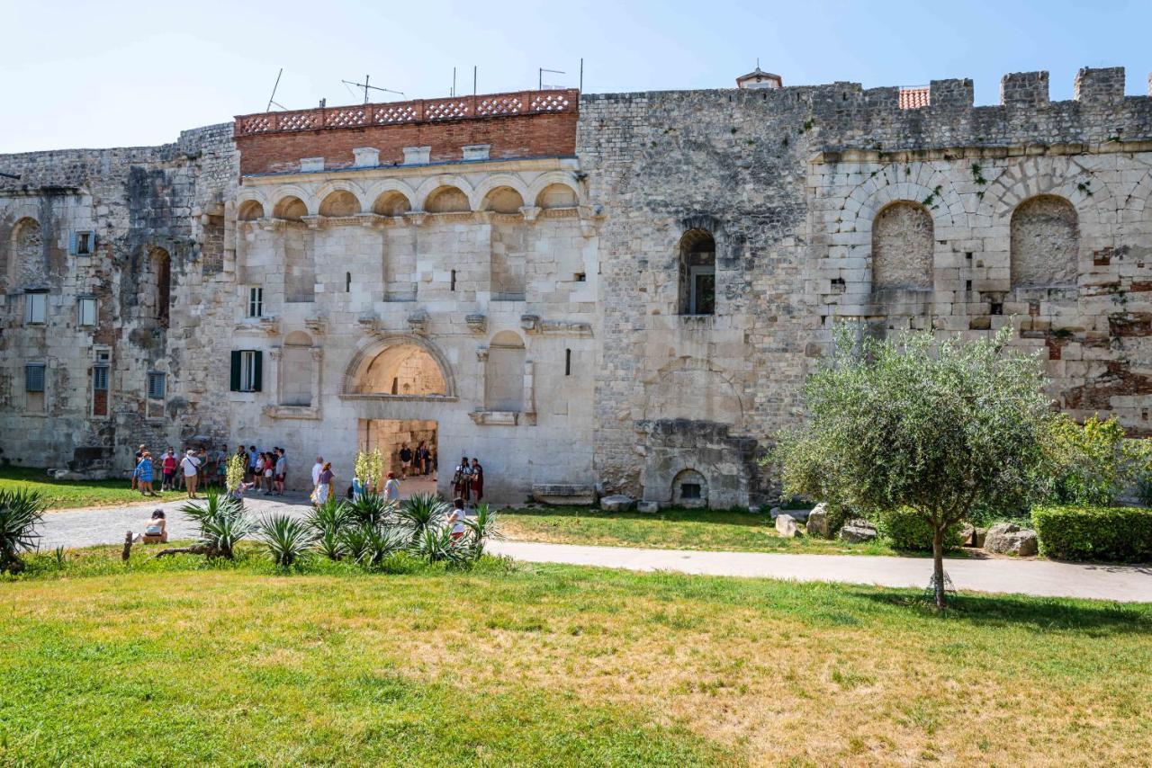 Golden Dream In Diocletian Palace