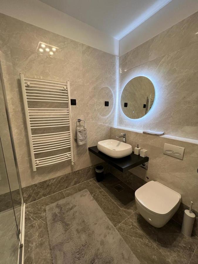 Luxury Ora