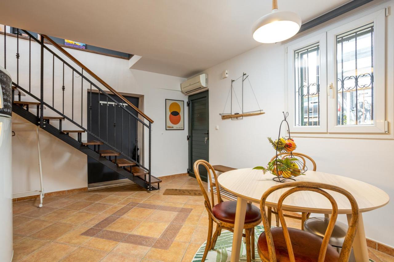 4 Us Apartment Split
