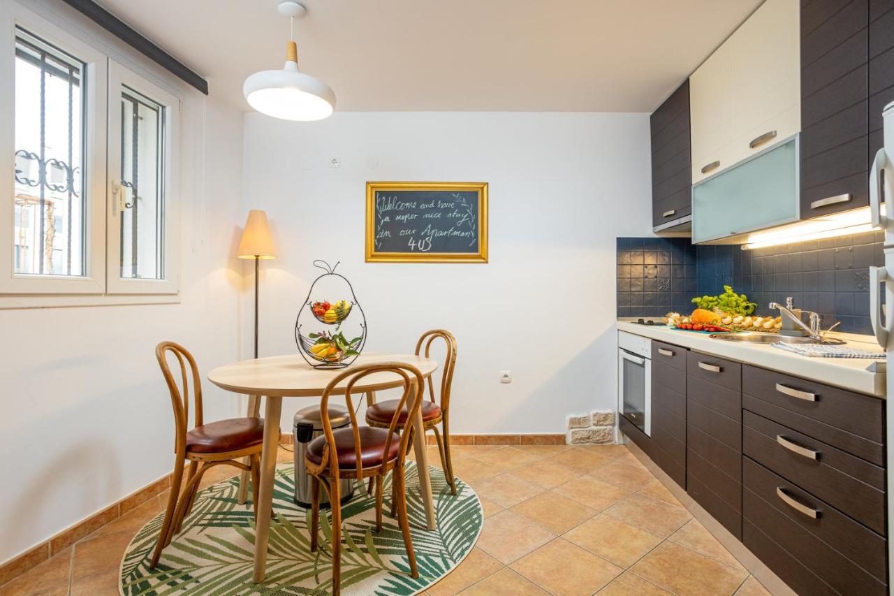 4 Us Apartment Split