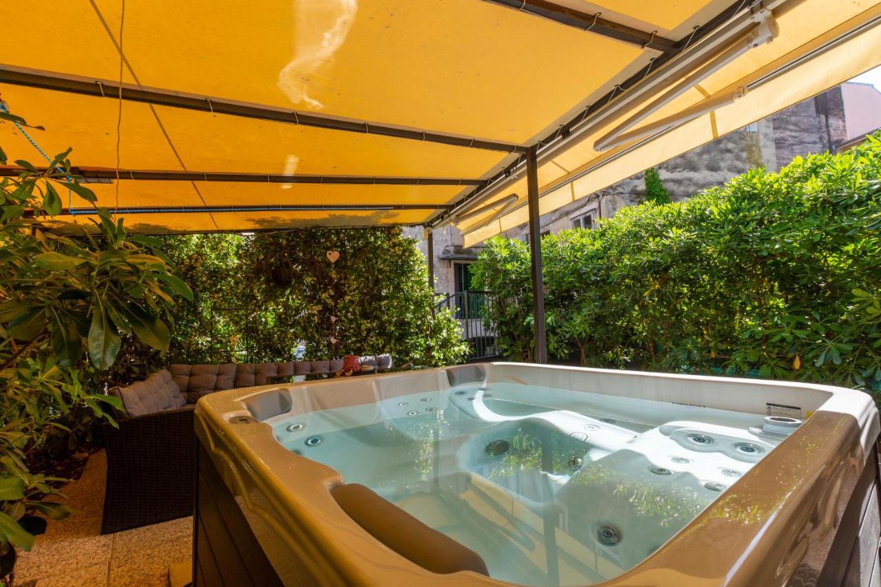 Johnny Croatia With Hot Tub *