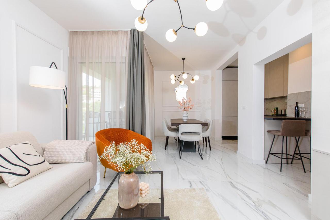 Cosmopolitan **** Appartement Split