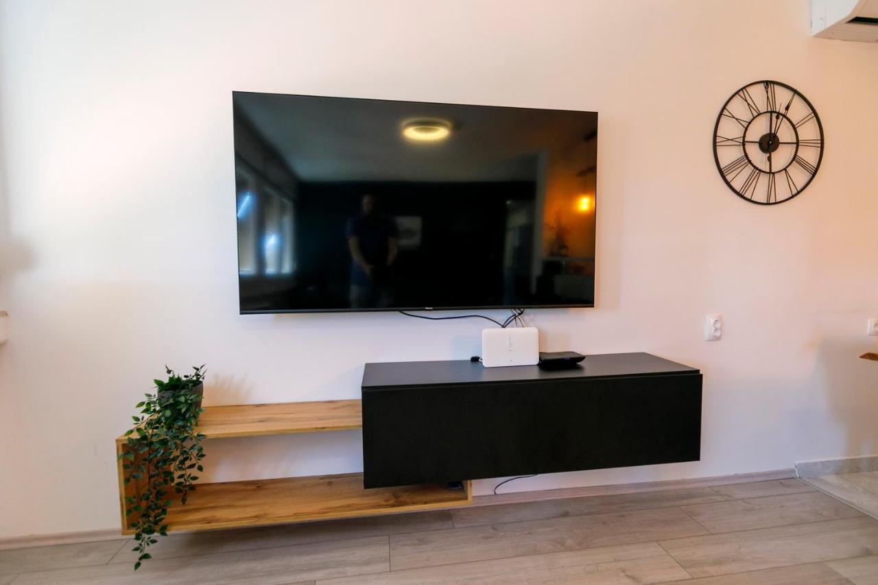 Sunny & Luxury Near City Center Apartment Split