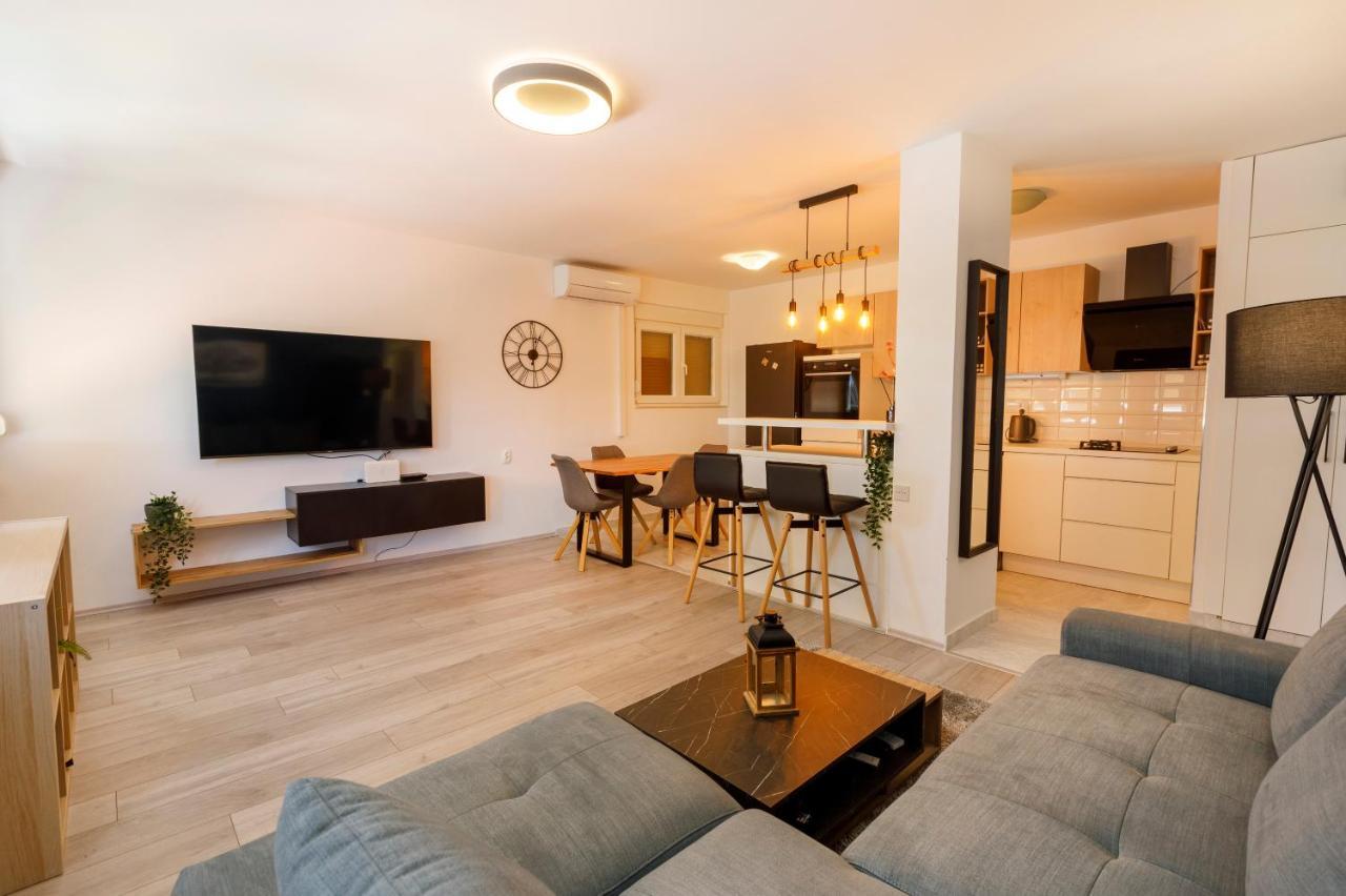 Sunny & Luxury Near City Center * Split