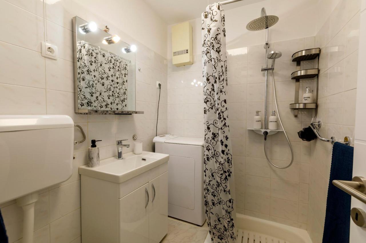 Sunny & Luxury Near City Center *