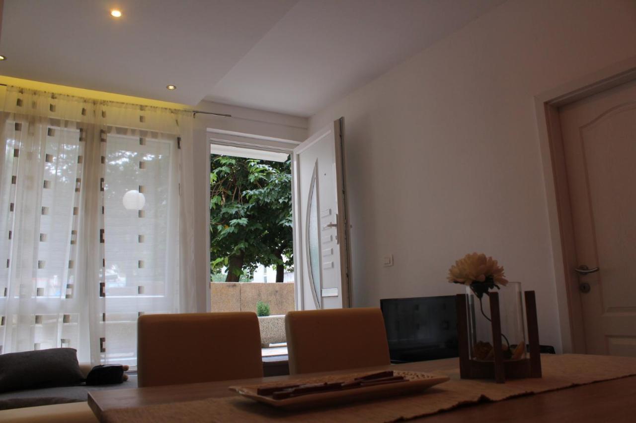One Bedroom Apt With Wifi Apartment Split