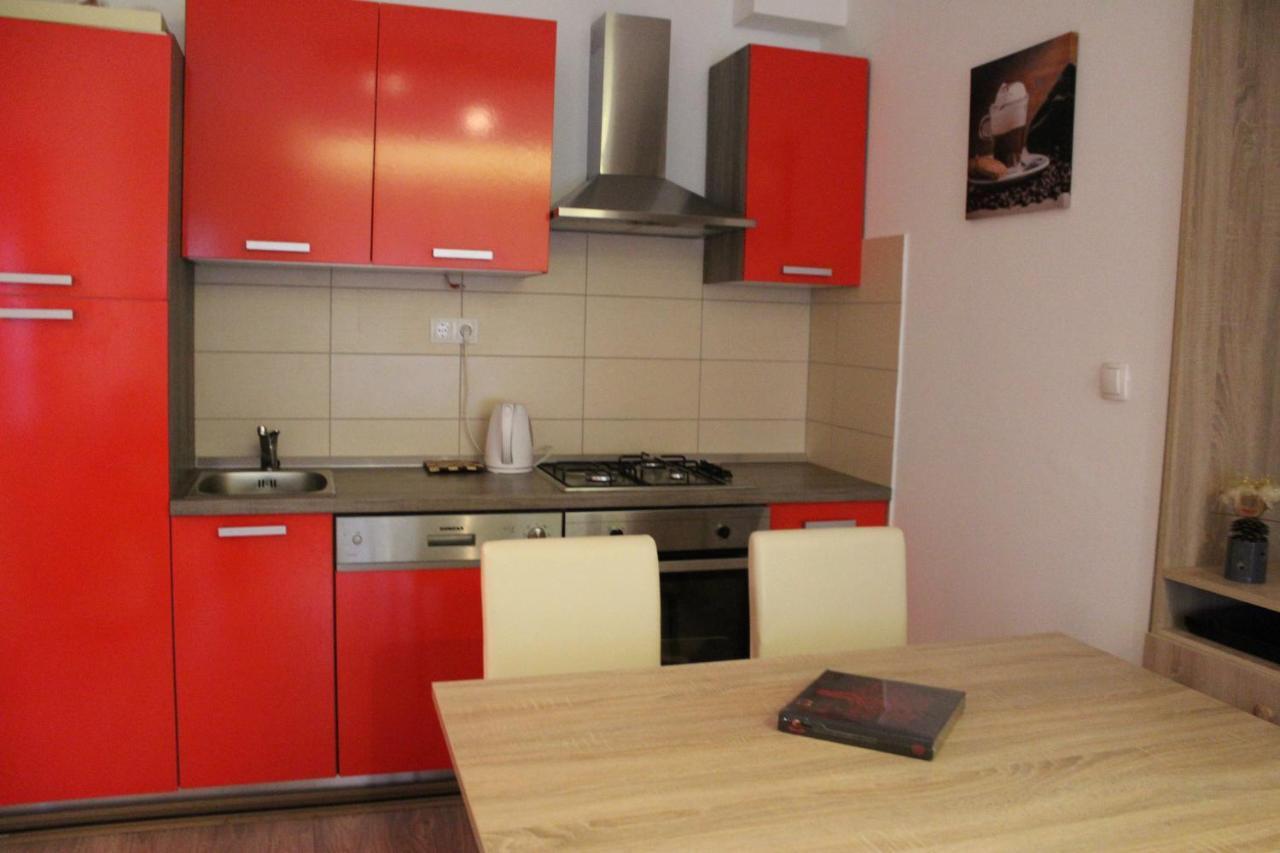 Apartment One Bedroom Apt With Wifi Split