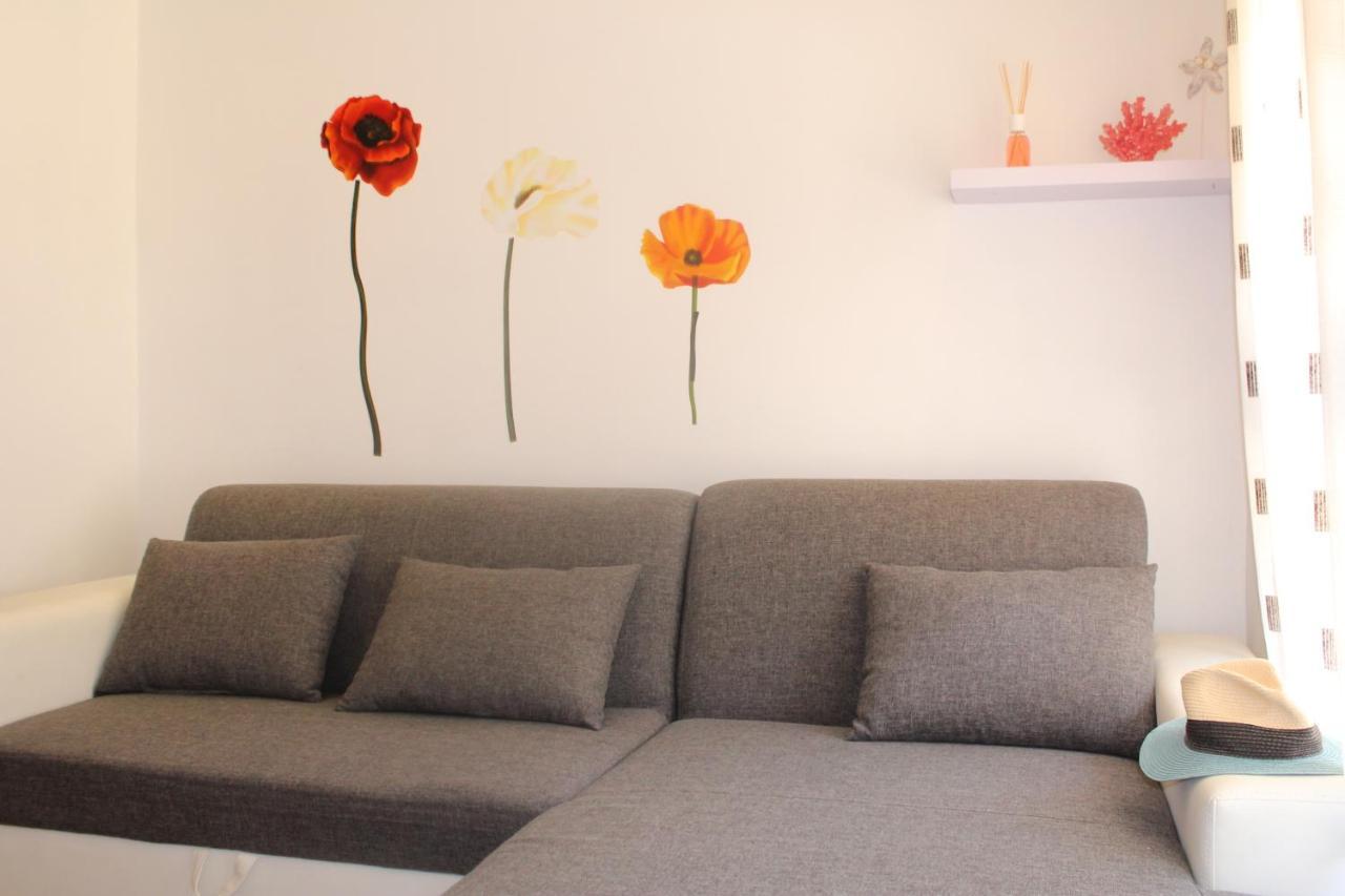 One Bedroom Apt With Wifi Apartment *