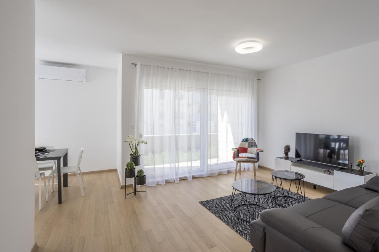Coastal 1 Apartment