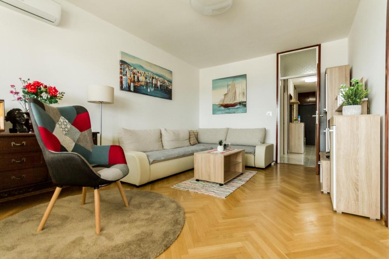 Panorama Apartment *