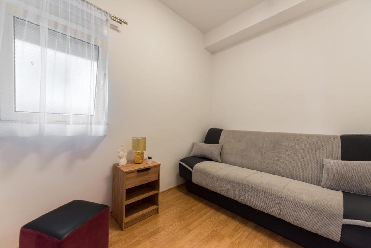 Apartment B&r Split
