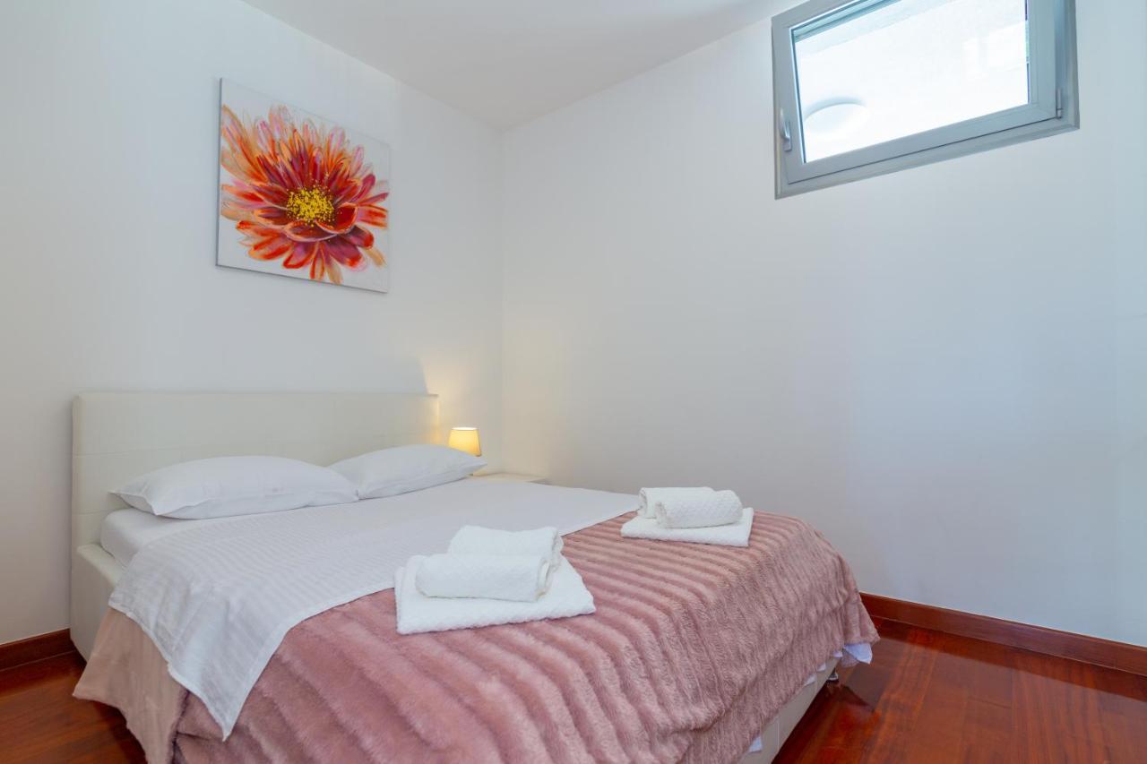 Zenta Apartment *