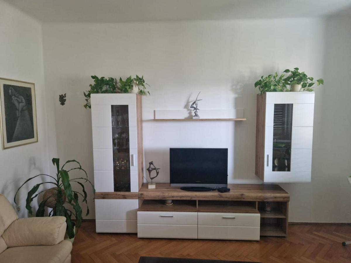 Apartment Spacious In The Center Split