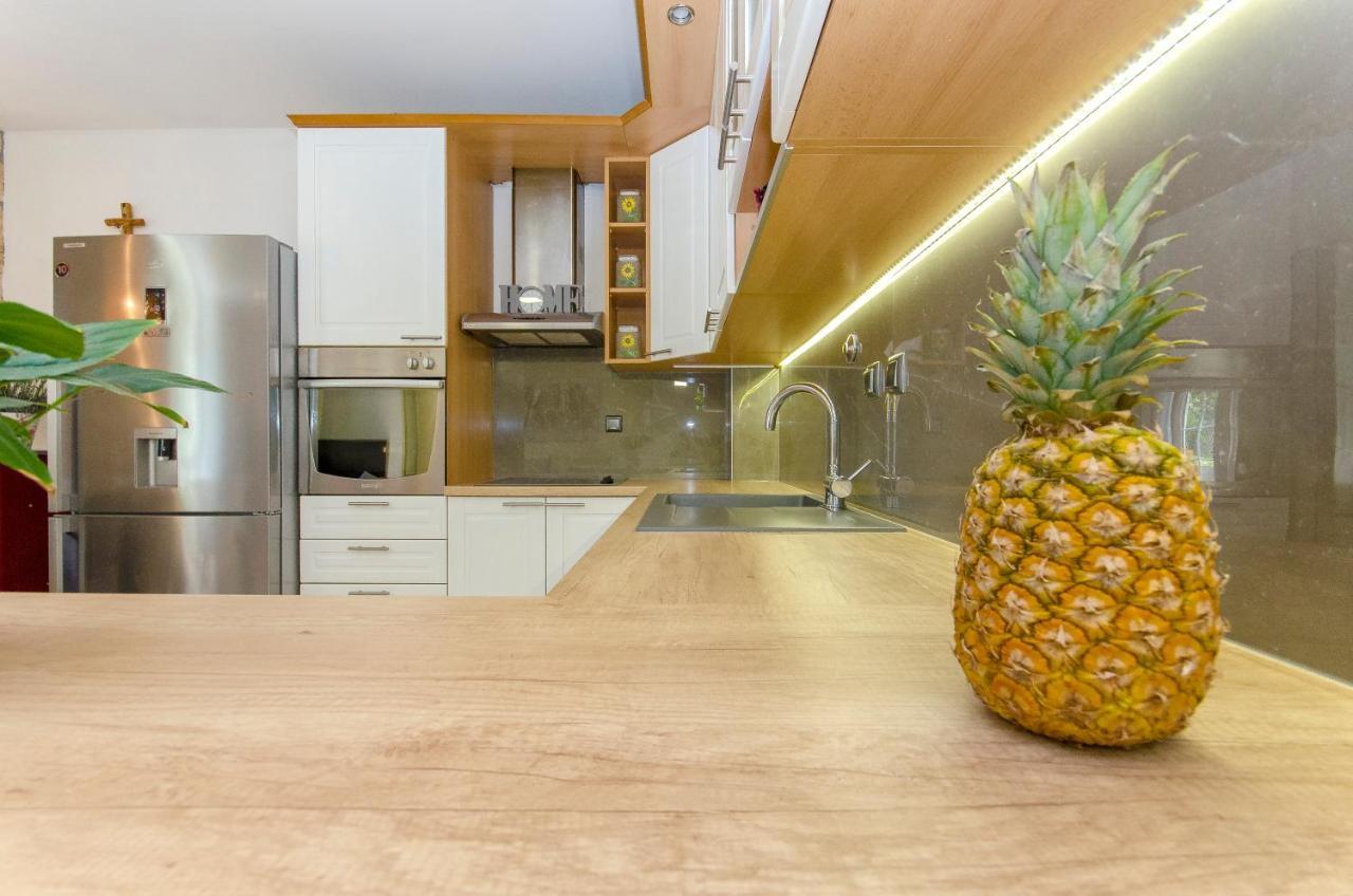 Fima Centar Stobrec Apartment Split