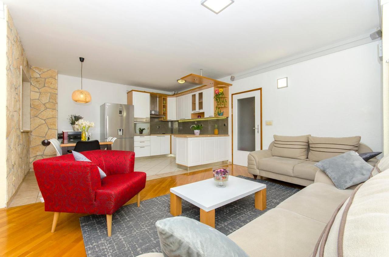 Fima Centar Stobrec Apartment