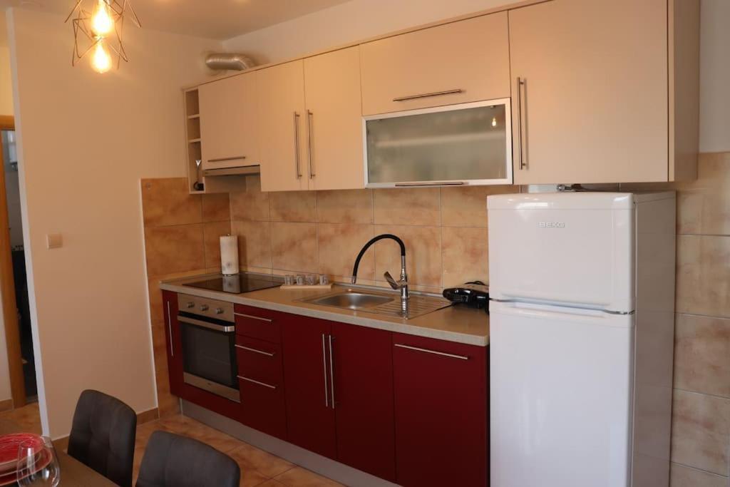 Kikaso - Near Mall Of Split, Free Parking