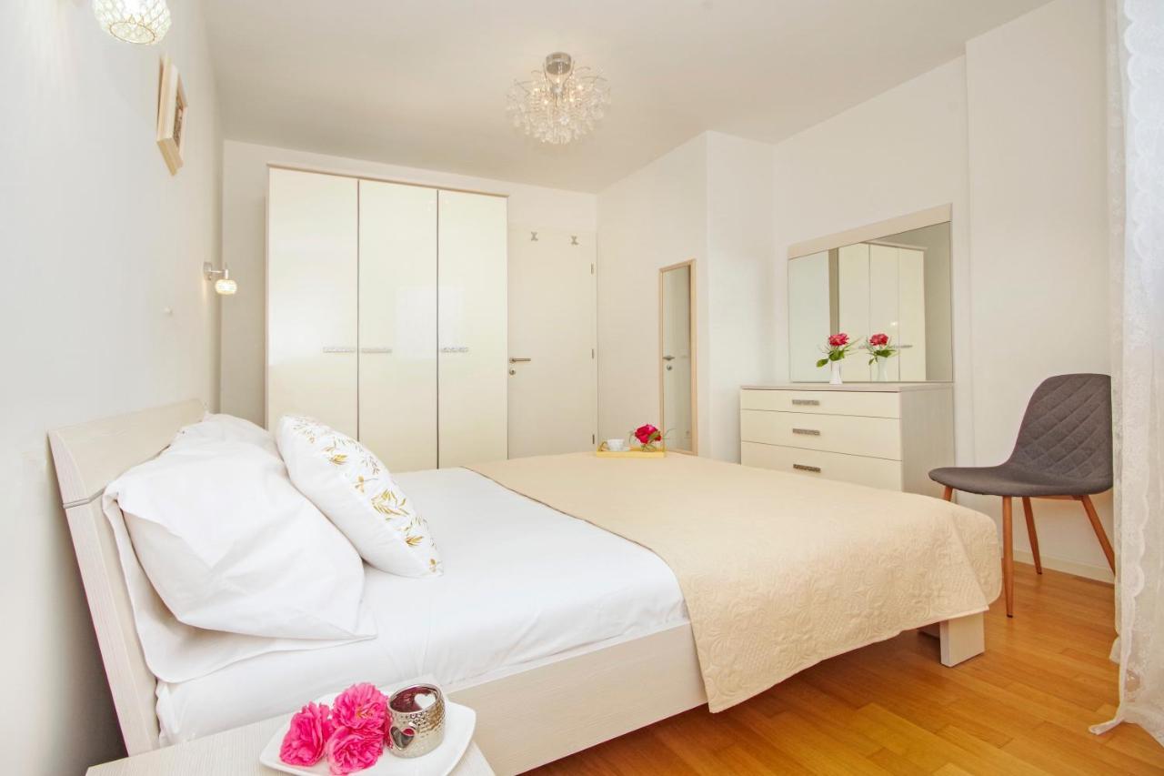 Sun Apartment