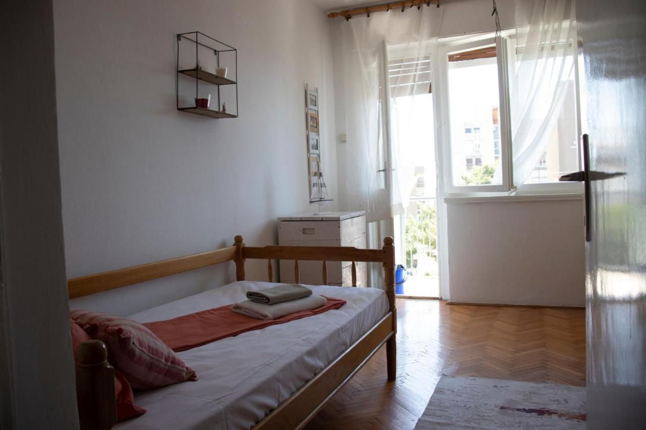 Larus Apartment