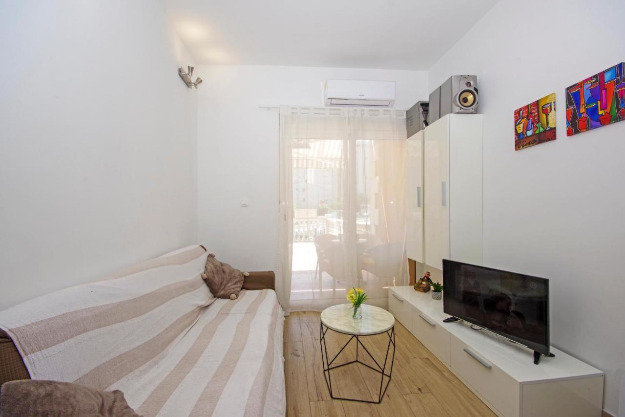 Apartment House Split Apartment Split