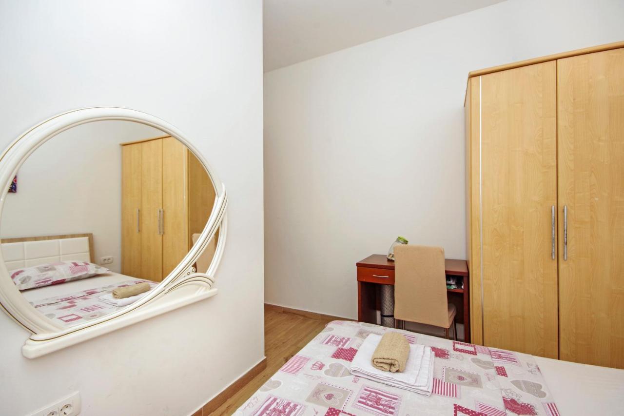 Apartment Apartment House Split *
