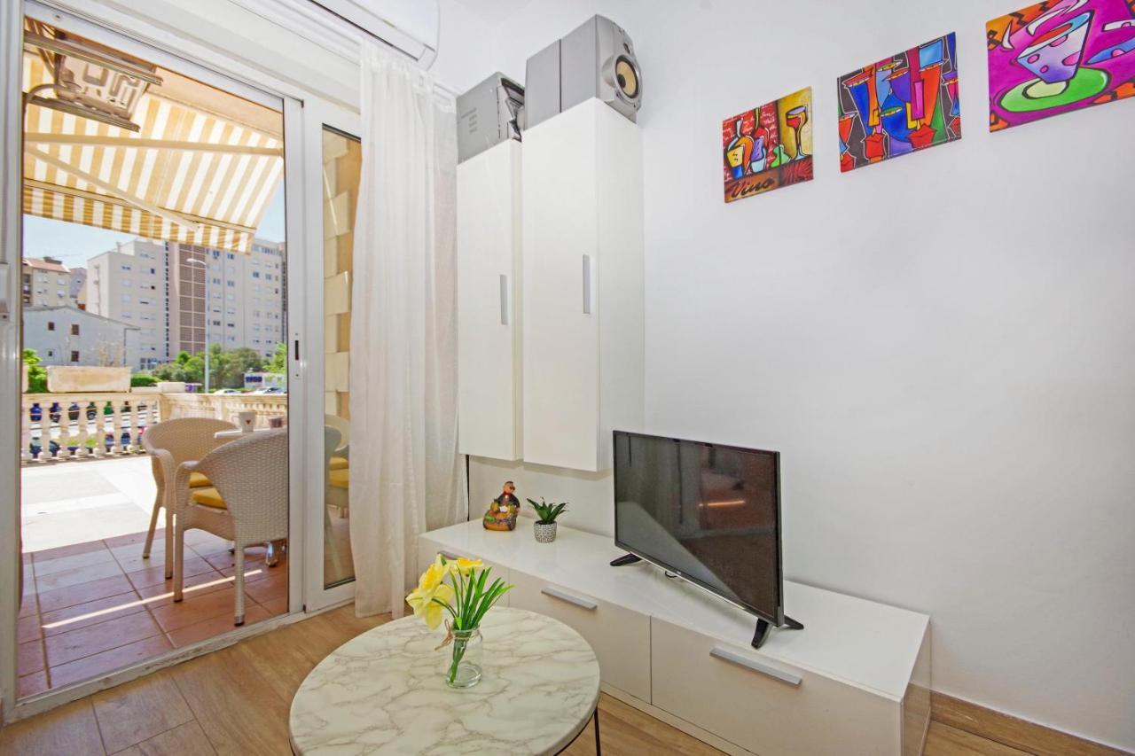 Apartment Apartment House Split *