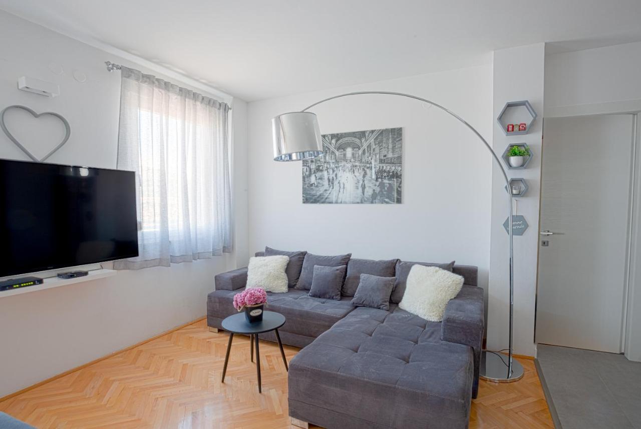 Luana Apartment *