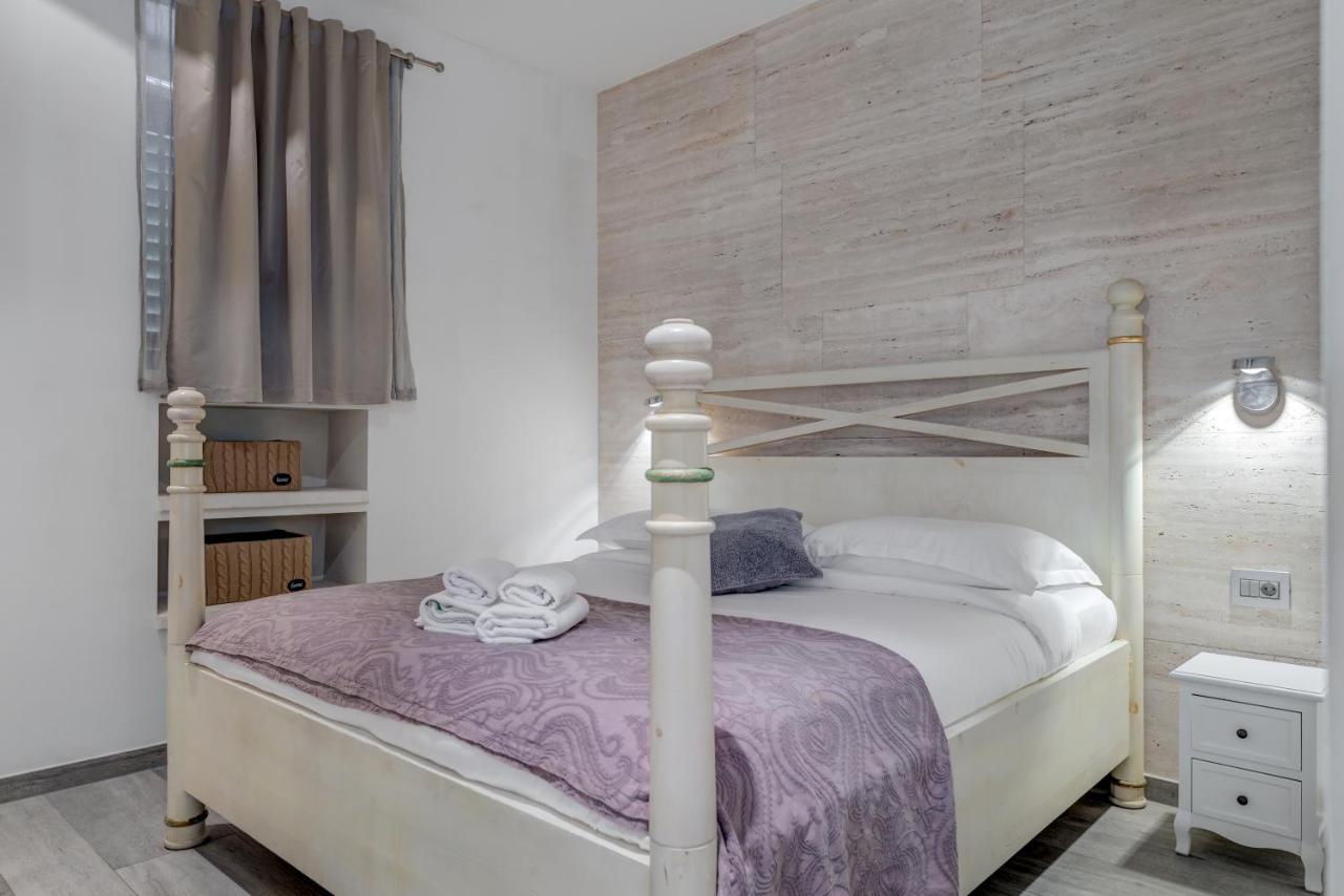 Funky Donkey Apartment Split
