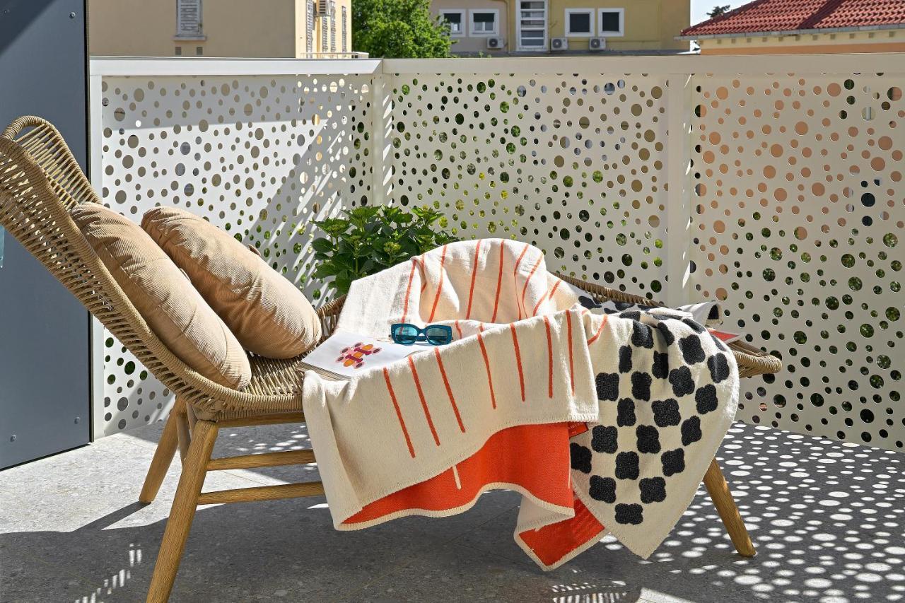 Luxury Mala Apartamento
