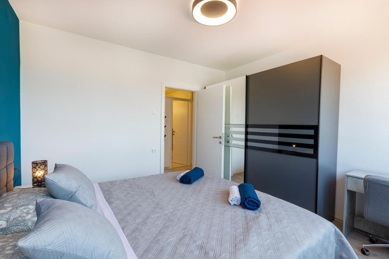 Sunny & Luxury Near City Center *
