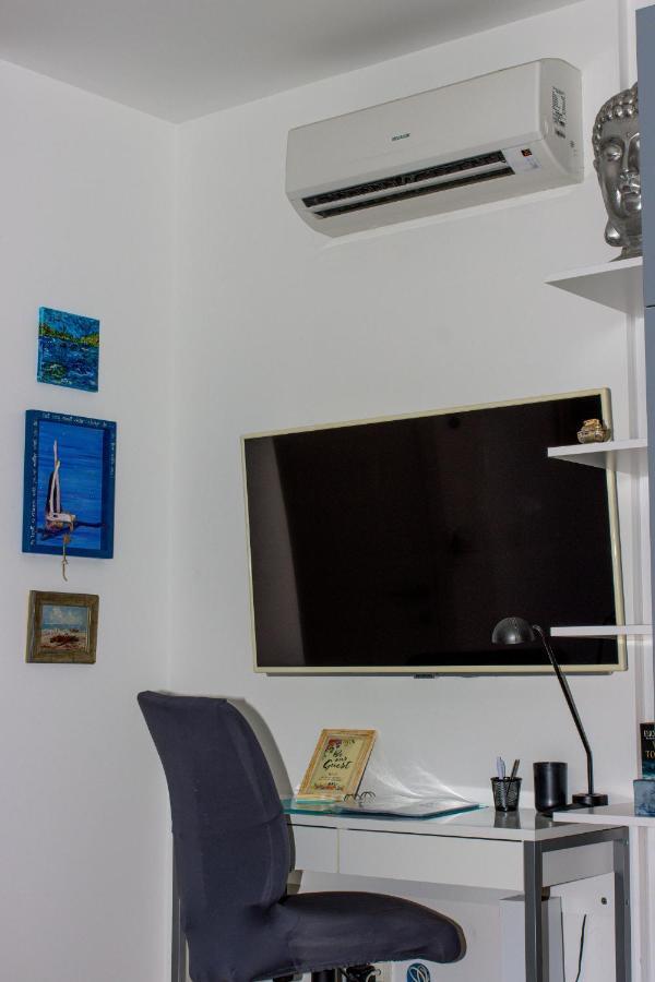 Brand New 1br Near Central Station, Old Town, Beach - 3 Minute Walking Split