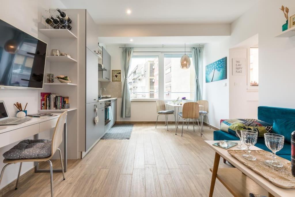 Brand New 1br Near Central Station, Old Town, Beach - 3 Minute Walking Appartement *