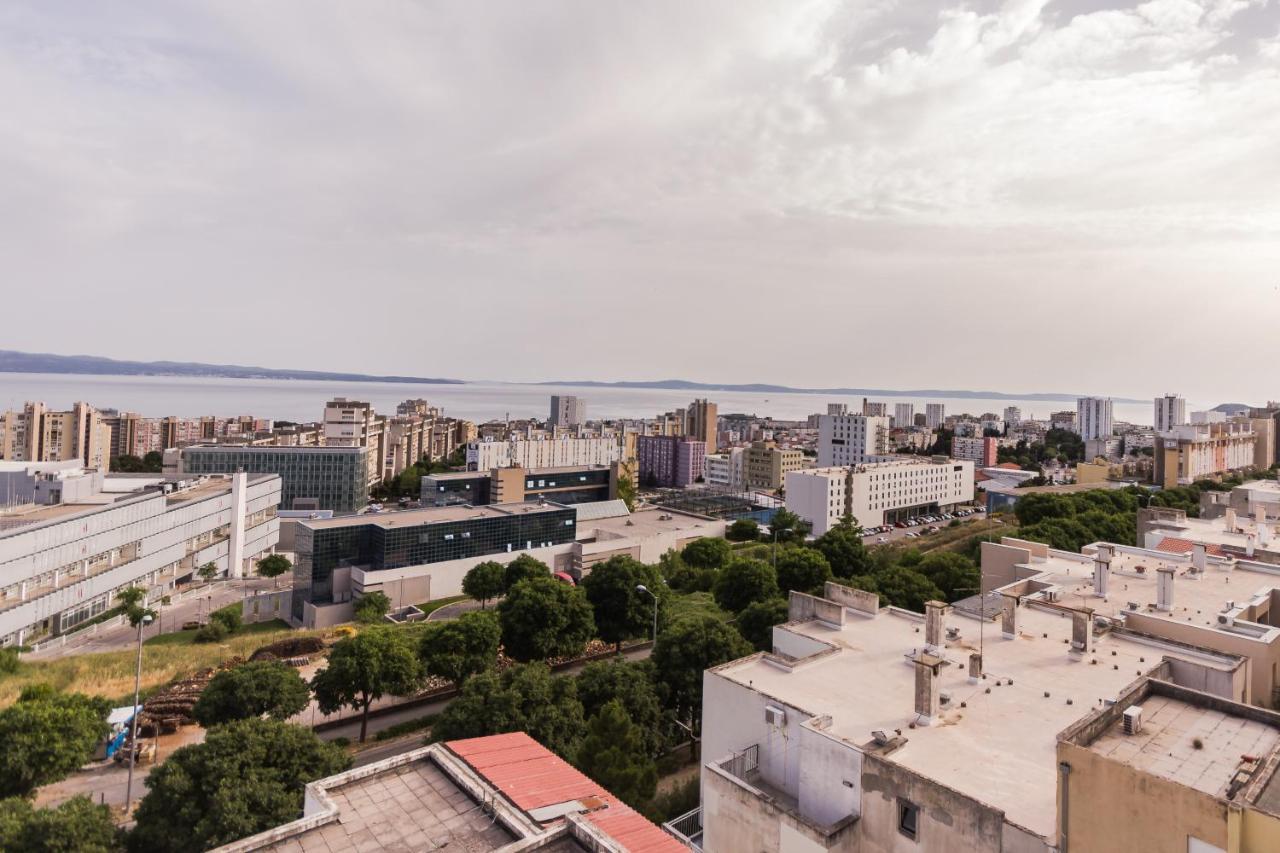 Panorama *