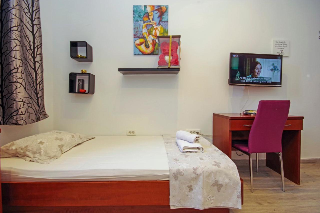 Studio Apartments Split Apartment *