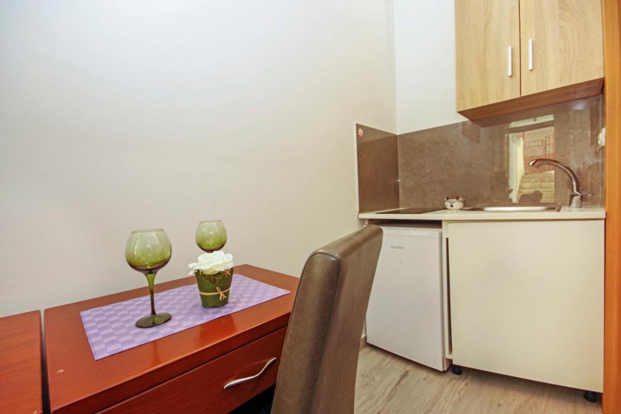 Studio Apartments Split Apartment *
