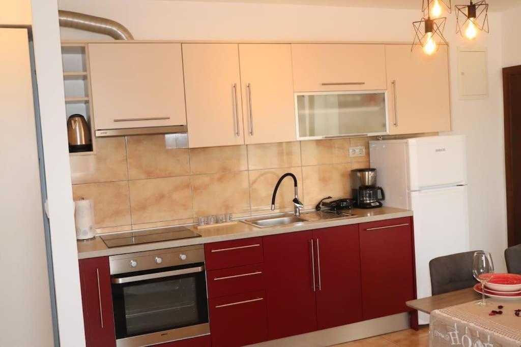 Kikaso - Near Mall Of Split, Free Parking