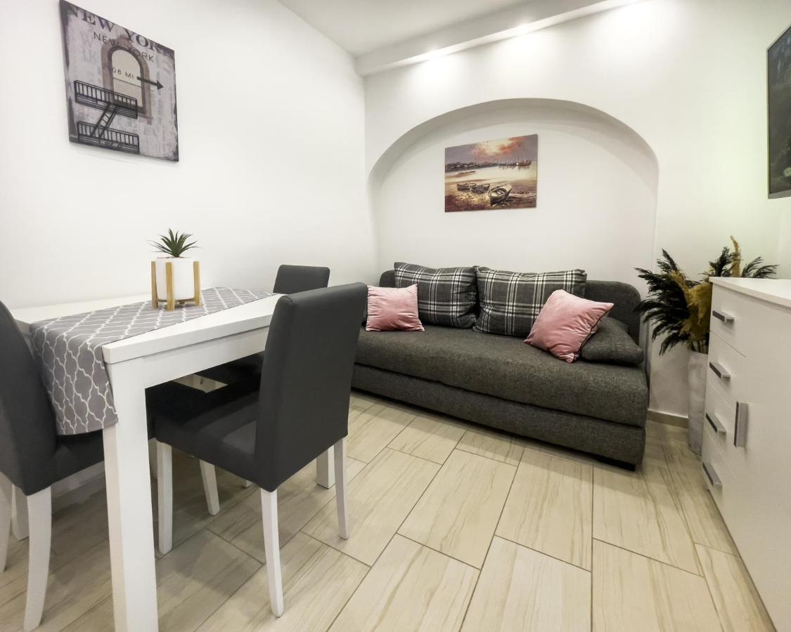 Pink Apartment Split