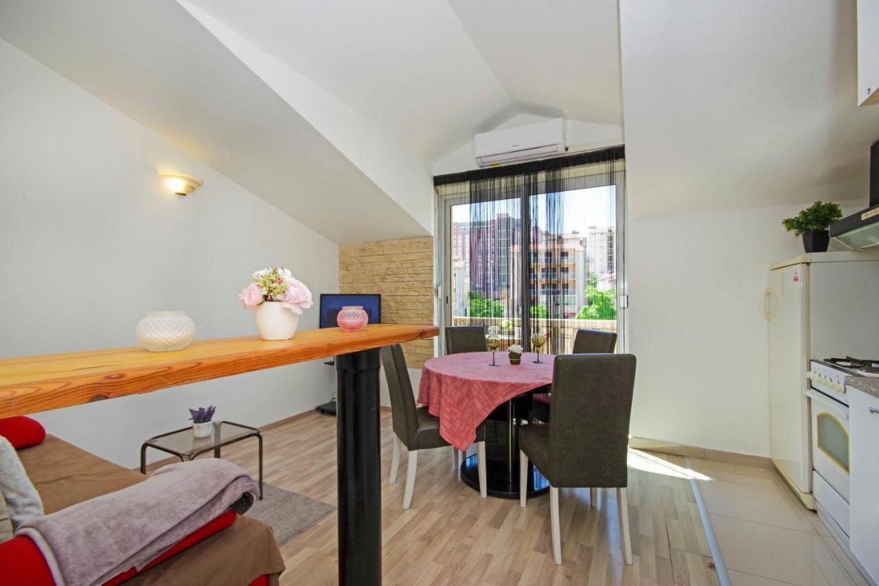 Apartment House Split * Split