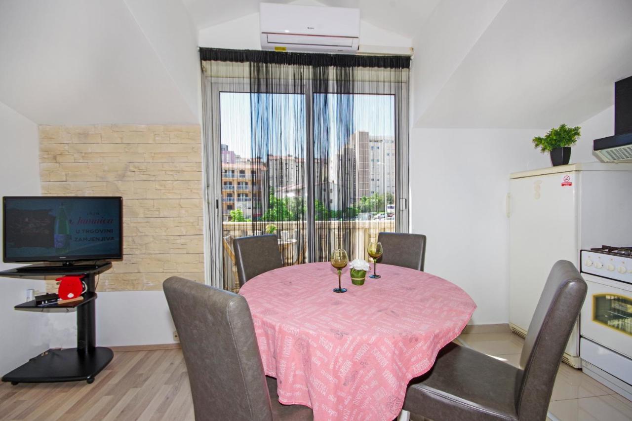 Apartment House Split