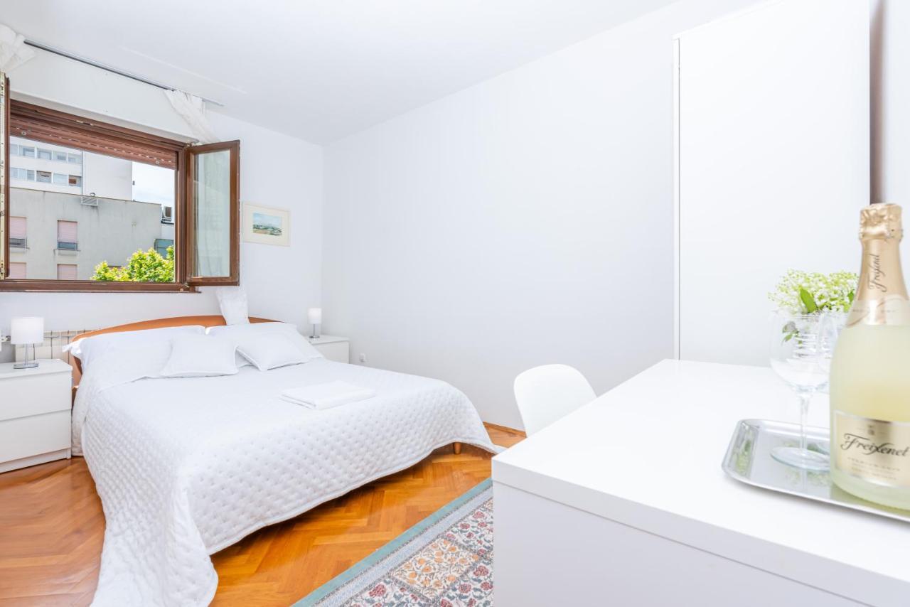 B&a - Center Of Apartment *