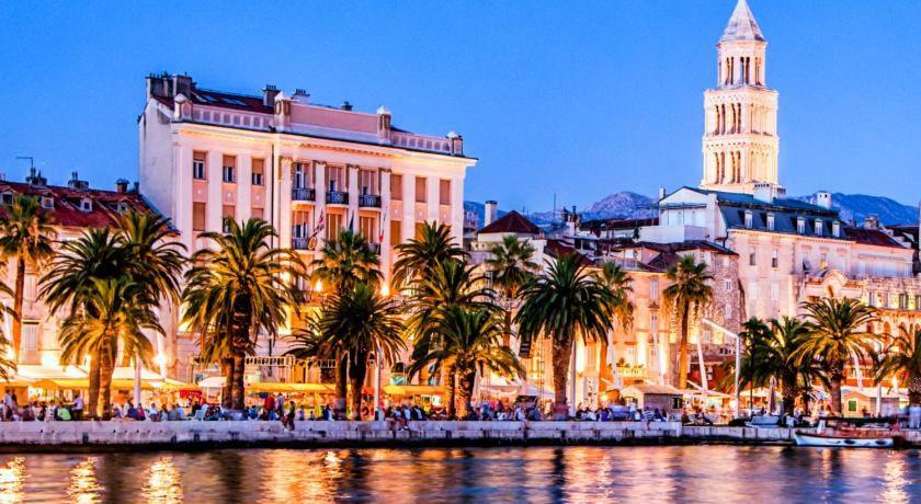 Paola With Free Private Parking Place Apartment Split
