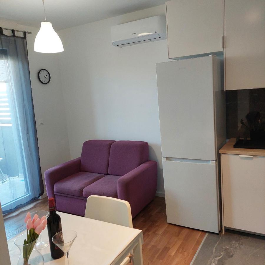 Apartment Paola With Free Private Parking Place Split