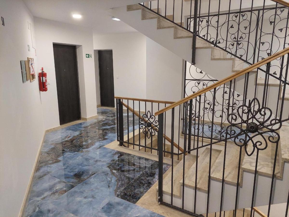 Paola With Free Private Parking Place Apartment Split