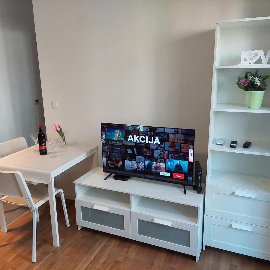 Apartment Paola With Free Private Parking Place