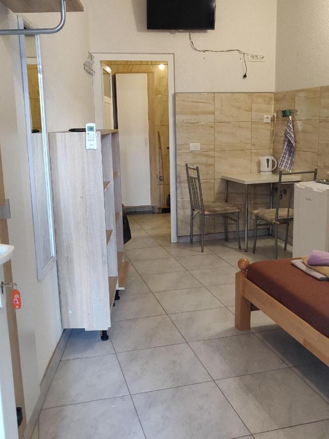 Rooms- Denis 3*