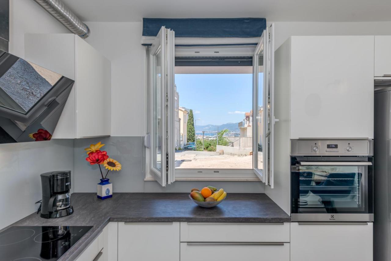 Luxury Giga Apartment
